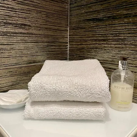 Nowoczesny Z Widokiem Na Rzeke I Jezioro * اوك